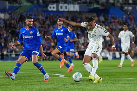 دقيقة بدقيقة.. خيتافي 0-0  ريال مدريد.. تسديدة مبابي